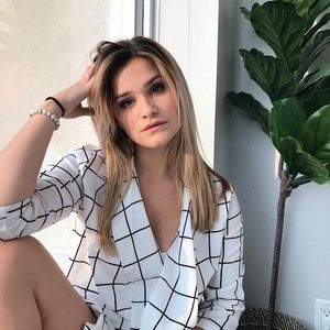 Meet your Posher, Mackenzie